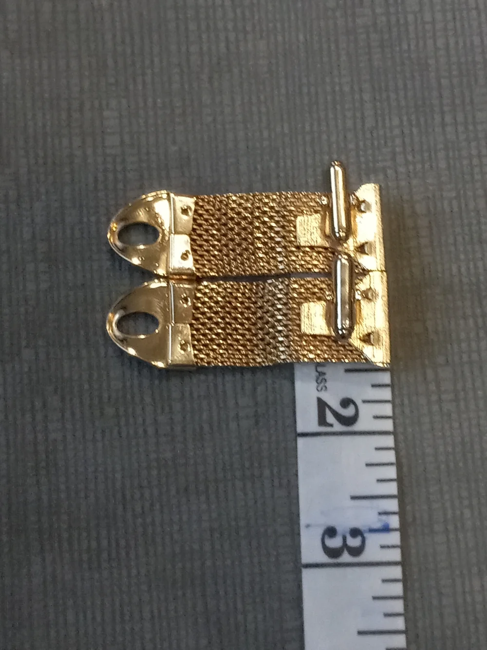 N/A elegant gold